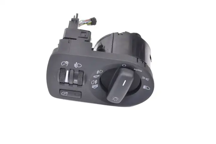 Audi A4 S4 B8 8K (2007 - 2011) 8P2941531Q Включатель фонарей — фото 1