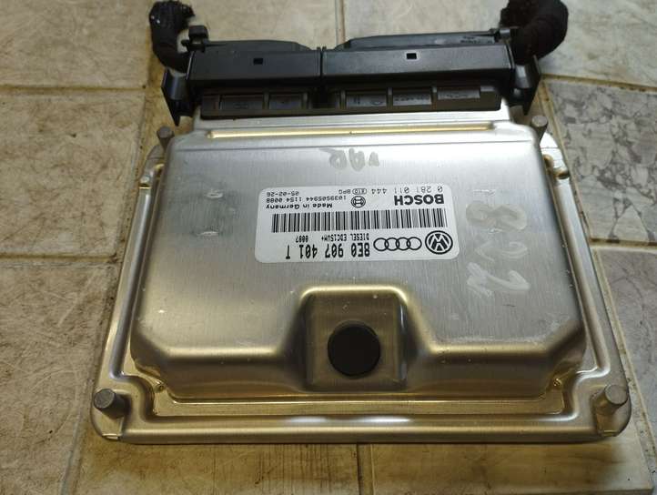 Skoda Superb B5 (3U) (2001 - 2008)  8E0907401T Блок управления двигателя