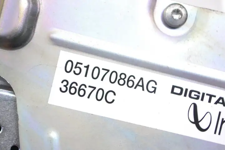 Chrysler Grand Voyager V (2007 - 2010) 05107086AG Усилитель звука — фото 4