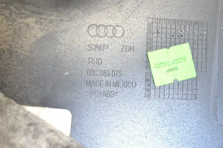 Audi Q5 SQ5 (2017 - ) 80C863075 Нижняя отделка панели приборов — фото 5