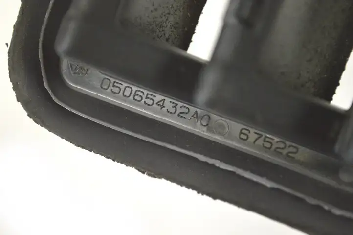 Audi A4 S4 B8 8K (2007 - 2011) 05065432AC Вентиляционная решетка кузова — фото 5
