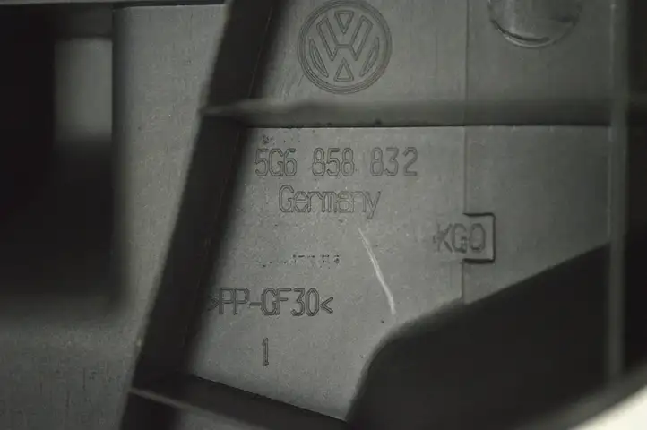 Volkswagen Golf VII (2013 - 2019) 5G6858832 Задняя боковая обшивка салона — фото 5