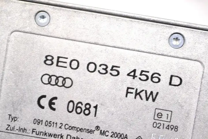 Audi A4 S4 B7 8E 8H (2004 - 2009) 8E0035456D Усилитель антенны — фото 4