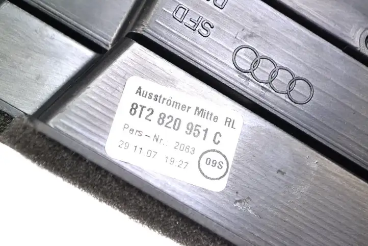 Audi A4 S4 B7 8E 8H (2004 - 2009) 8T2820951C Воздушная решетка панели — фото 5
