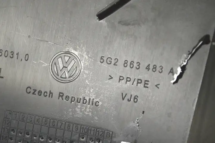 Volkswagen Golf VII (2013 - 2019) 5G2863483A Верхняя обшивка стойки B — фото 5