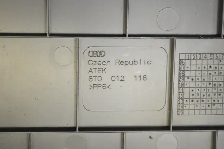 Audi A4 S4 B8 8K (2011 - 2015) 8T0012116 Прочие детали салона — фото 5