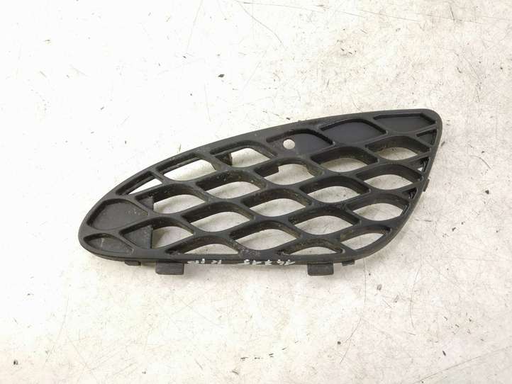 Mercedes-Benz E W211 (2002 - 2009)  2118850753 Нижняя решётка (из трех частей)