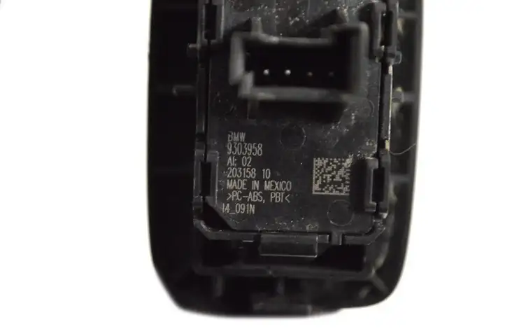 BMW 4 F32 F33 (2013 - 2017) 9303958 Кнопка фаркопа в багажнике — фото 5