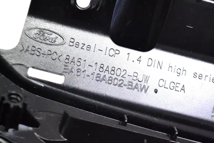 Ford Fiesta (2013 - 2017) 8A6118A802BJW Декоративная планка — фото 5