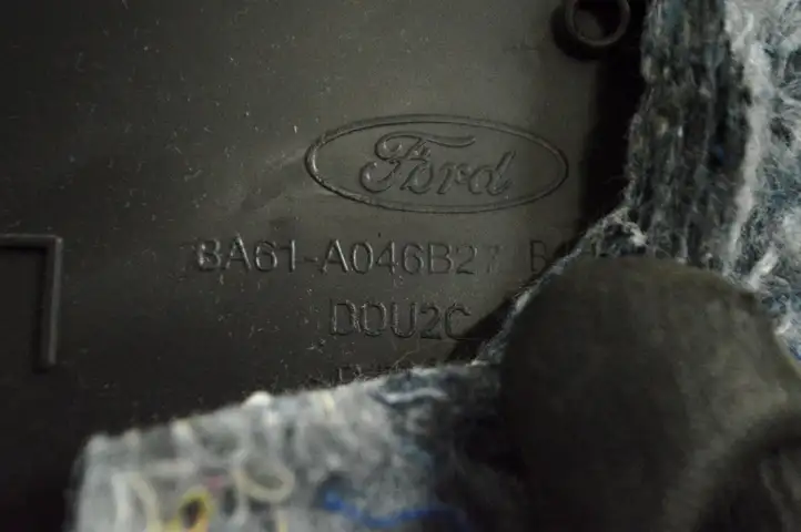 Ford Fiesta (2013 - 2017) BA61A046B27B Другая деталь консоли (туннеля) — фото 5
