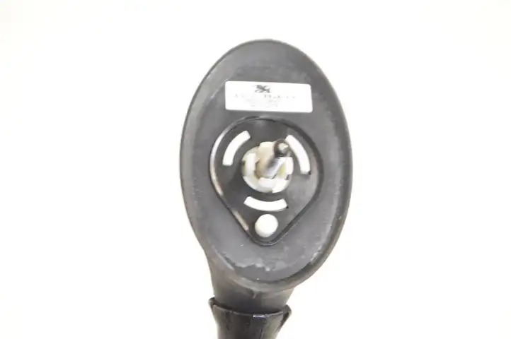 Ford Fiesta (2013 - 2017) AV1T18828AA GPS антенна — фото 4