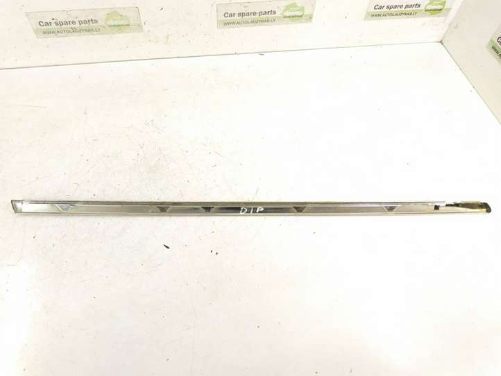 Mercedes-Benz E W212 (2009 - 2016)  2126700222 Облицовка стекла задней двери