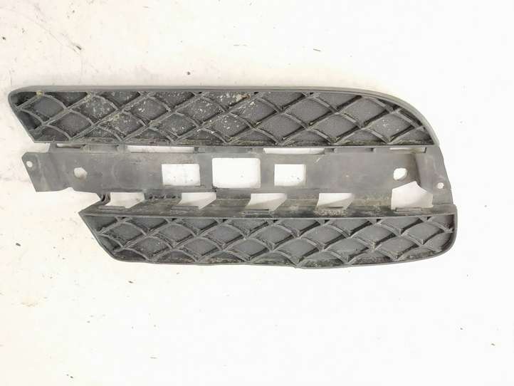 Mercedes-Benz GL X164 (2006 - 2012)  1648847122 Нижняя решётка (из трех частей)