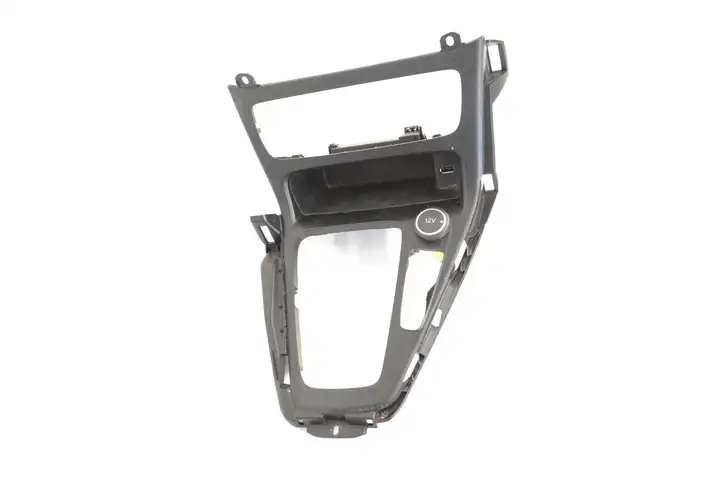 Ford Focus (2015 - 2019) F1EBA044C82B Другая деталь консоли (туннеля) — фото 1