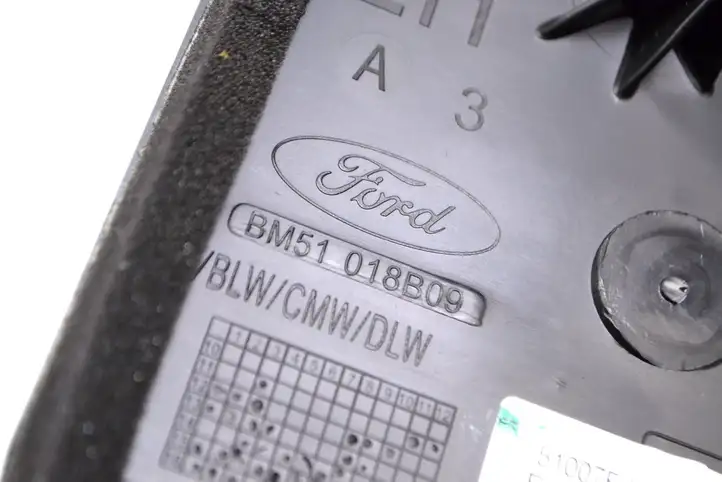 Ford Focus (2015 - 2019) BM51018B09 Воздушная решетка панели — фото 5