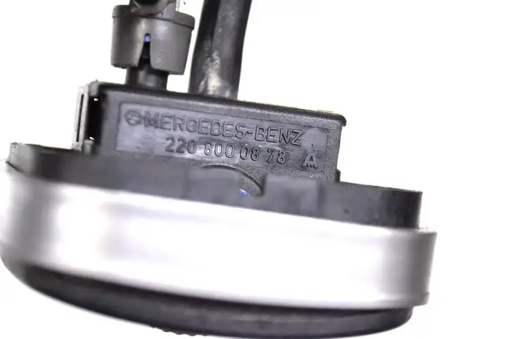 Mercedes-Benz SL R230 (2001 - 2012) A2208000878 Кнопка фаркопа в багажнике — фото 5