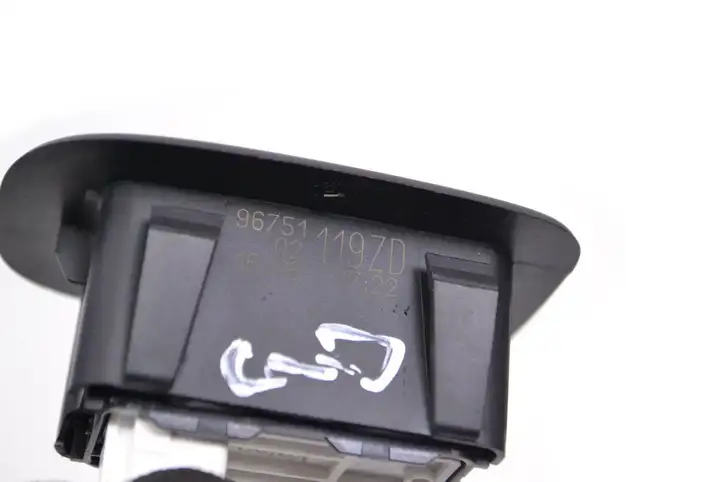 Peugeot 2008 I (2013 - 2019) 96751119ZD Блок кнопок стеклоподъемников — фото 6