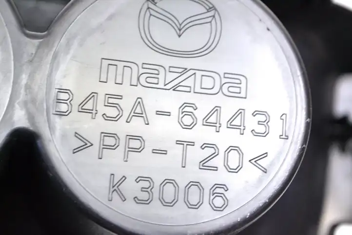 Mazda 3 II (2013 - 2017) B45A64431 Другая деталь консоли (туннеля) — фото 6