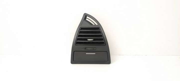 Citroen C4 (2004 - 2008)  9646338077 Центральный дефлектор