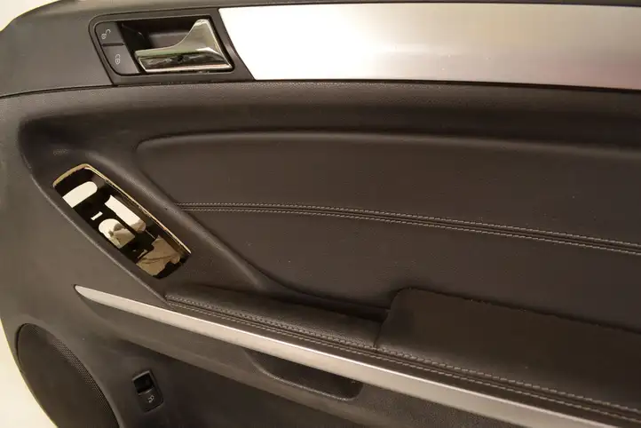 Mercedes-Benz ML W164 (2005 - 2011) Обшивка передней двери — фото 4