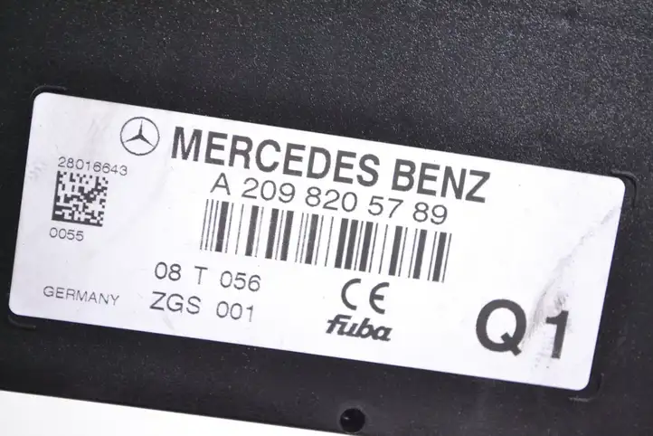 Mercedes-Benz CLK A209,C209 (2002 - 2009) A2098205789 Усилитель антенны — фото 5