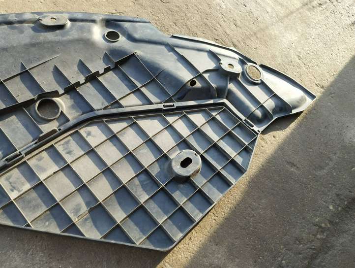 Toyota Avensis T270 (2009 - 2012)  5328905010 Отделка радиаторов