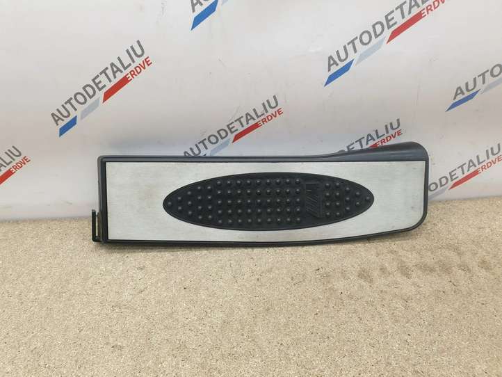BMW 3 E90 E91 (2005 - 2012)  7906850 Опора ноги