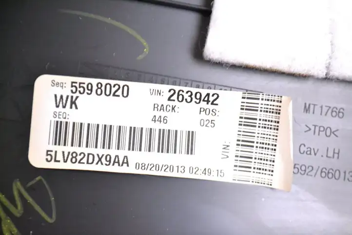 Jeep Grand Cherokee (2010 - 2021) 5LV82DX9AA Другая деталь консоли (туннеля) — фото 6