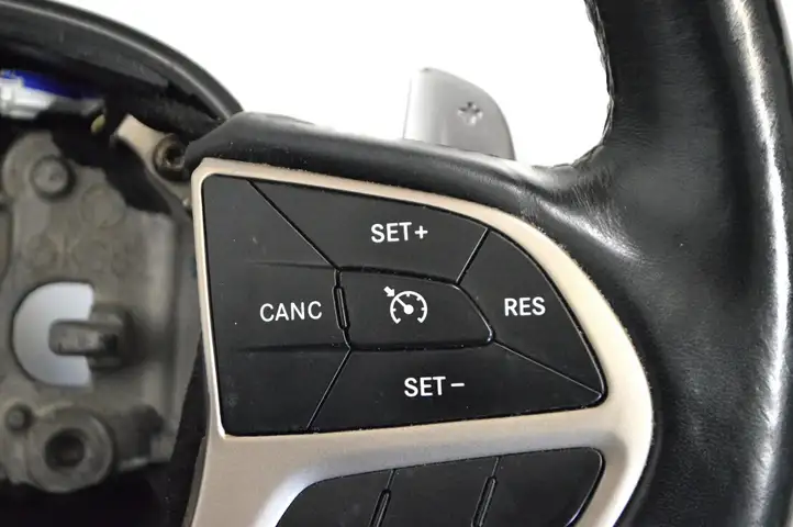 Jeep Grand Cherokee (2010 - 2021) Руль — фото 8