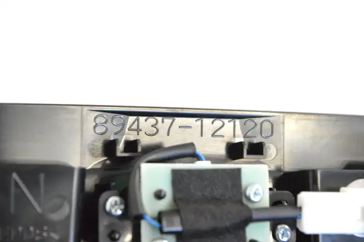 Toyota Corolla E210 E21 (2018 - ) 8943712120 Кнопка фаркопа в багажнике — фото 7