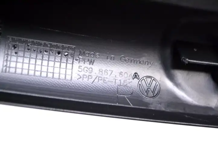 Volkswagen Golf VII (2013 - 2019) 5G9867604A Задняя боковая обшивка салона — фото 6