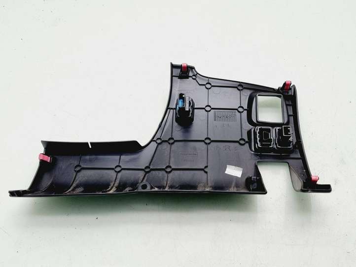 Toyota Aygo (2014 - 2018)  554320H010 Отделочный щит панели (боковой)