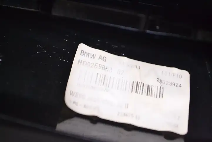 BMW 5 F10 F11 (2009 - 2016) 9269863 Крышка GPS-антенны — фото 6