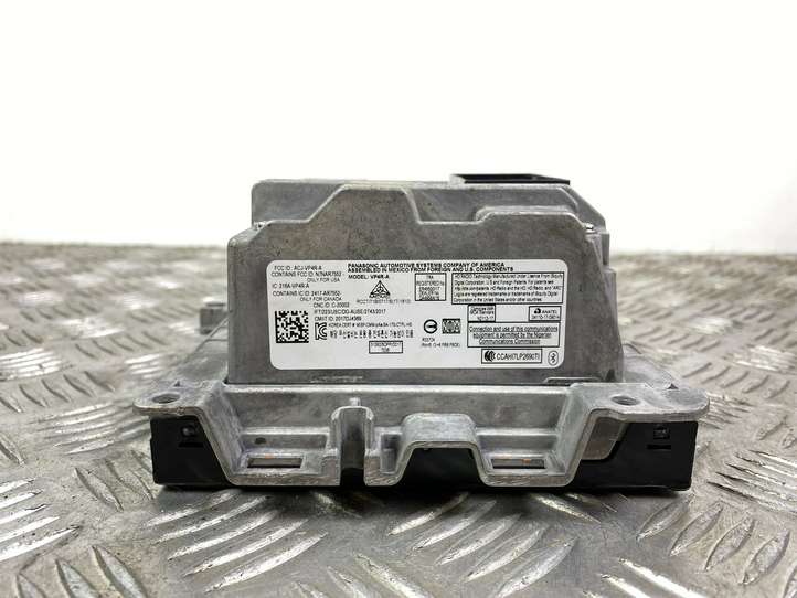 Jeep Grand Cherokee (2010 - 2021)  68306656AM Радио/ проигрыватель CD/DVD / навигация
