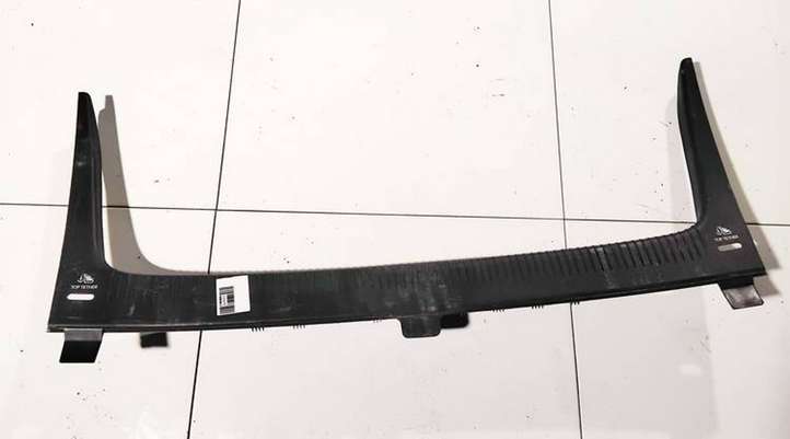 Volkswagen Golf V (2003 - 2009)  1k6863459 Другая деталь отделки багажника