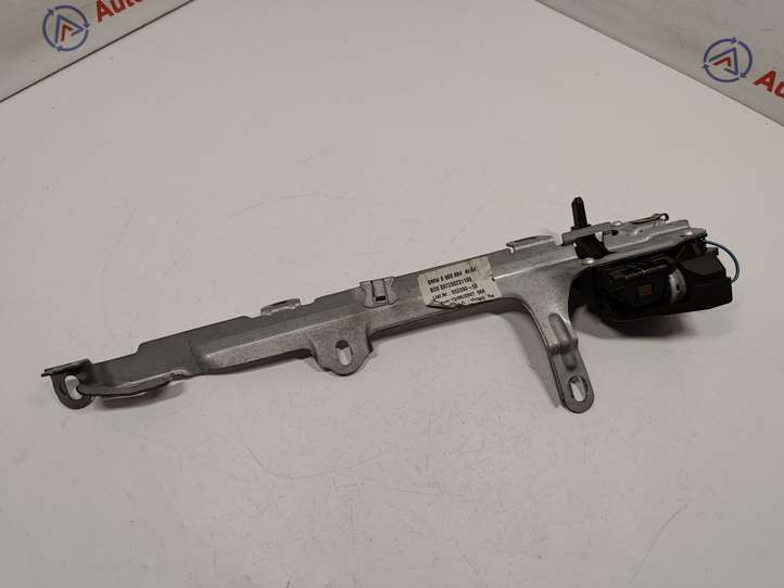 BMW 5 E60 E61 (2004 - 2010)  6960884 Другая деталь отделки багажника