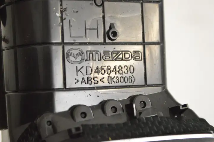 Mazda 6 (2012 - 2015) KD4564830 Воздушная решетка панели — фото 5