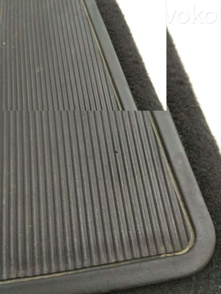 Maserati Quattroporte (2008 - 2012)  67571800 Опора ноги