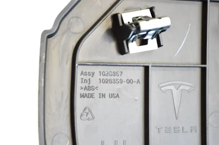 Tesla Model S (2012 - 2016) 1028357 Боковая отделка панели приборов — фото 5