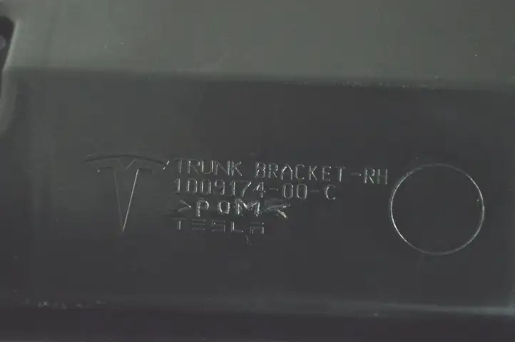 Tesla Model S (2012 - 2016) 100917400C Прочие детали салона — фото 5