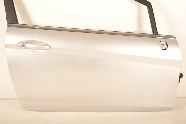 Ford Fiesta (2013 - 2017) Дверь — фото 2