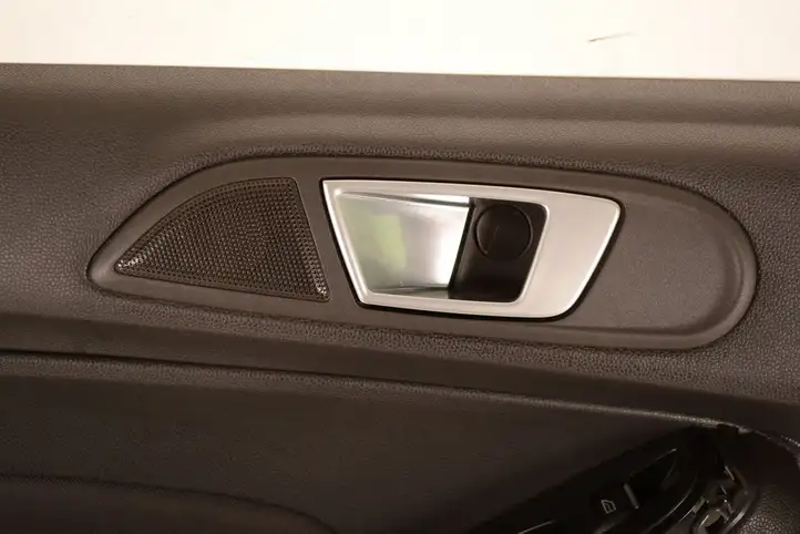 Ford Fiesta (2013 - 2017) C1BBB23943AJW Обшивка передней двери — фото 3