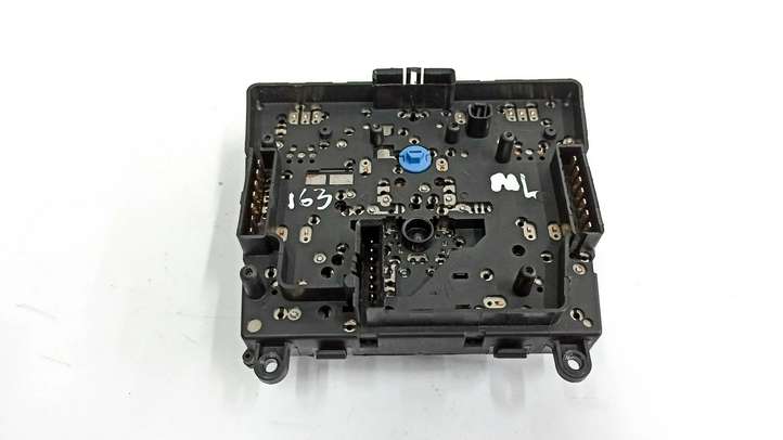 Mercedes-Benz ML W163 (1997 - 2005)  A1638206610 Кнопка стеклоподъемников