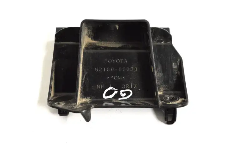 Toyota Land Cruiser (J150) (2009 - ) 5216960080 Кронштейн заднего бампера — фото 1