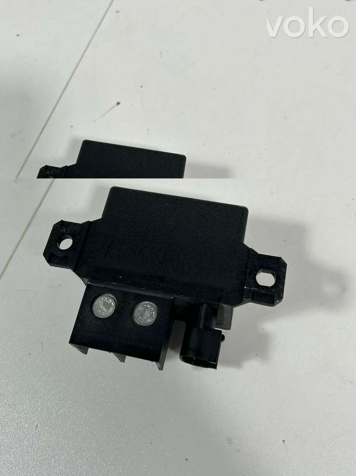BMW 7 F01 F02 F03 F04 (2008 - 2016)  7661503 Реле зажигания