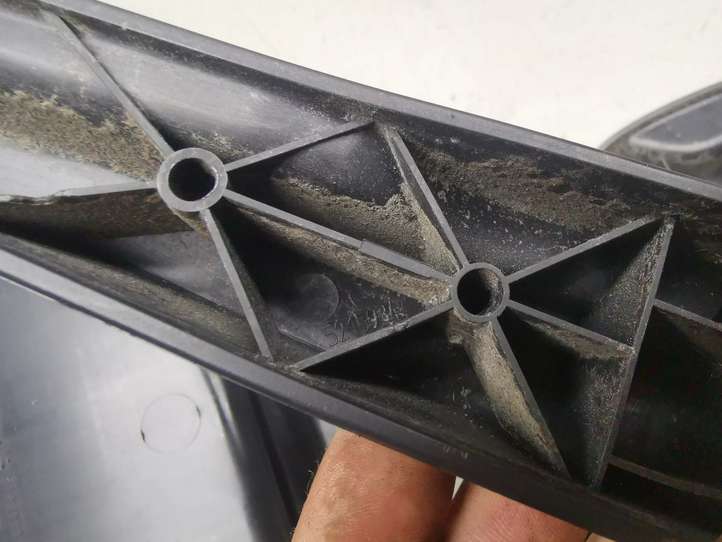 Toyota Yaris (2005 - 2009)  5216108H Ручка регулировки сиденья