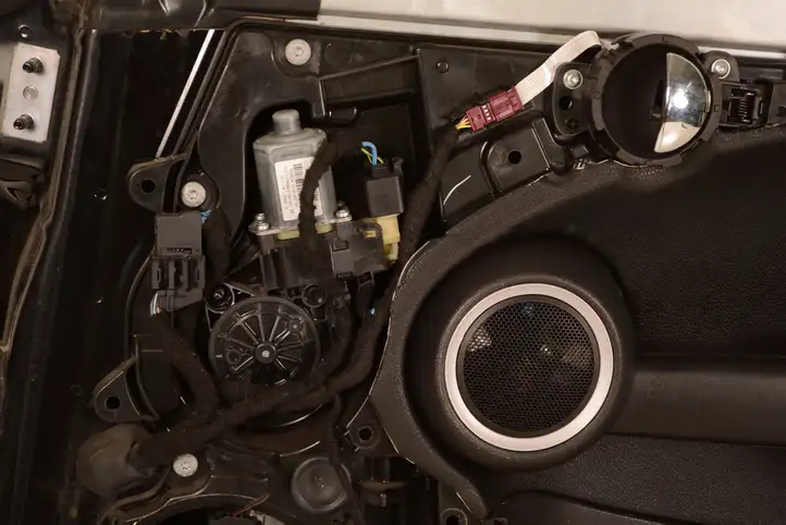 Mini One Cooper Coupe R56 (2004 - 2014) Дверь — фото 7