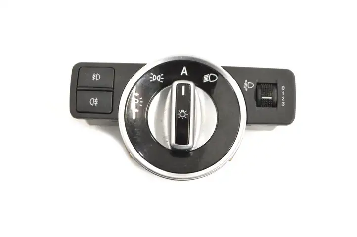 Mercedes-Benz C W204 (2007 - 2014) A2049058002 Включатель фонарей — фото 1