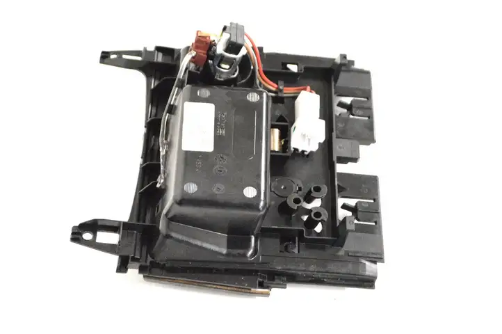 Mercedes-Benz C W204 (2007 - 2014) A2046801350 Передняя пепельница — фото 4