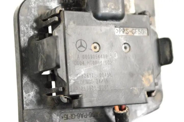Mercedes-Benz C W205 (2014 - 2021) A0009054409 Датчик температуры масла — фото 5